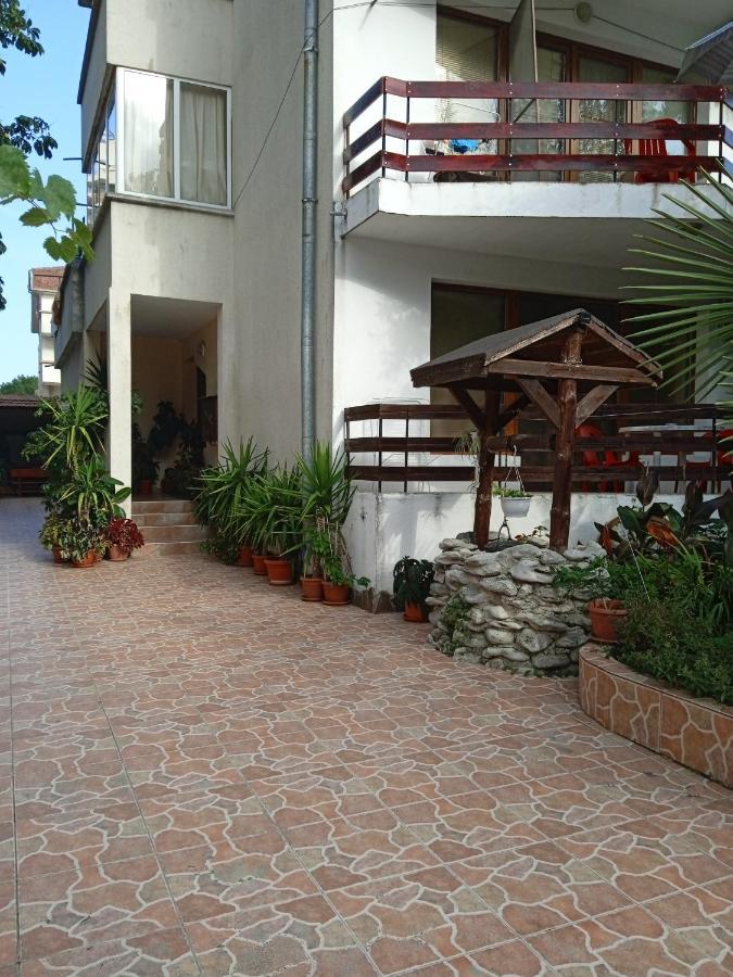 Guest House Urdoviza Kiten  Exterior foto